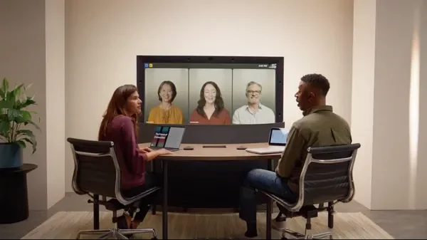 A new experiment brings better group meetings to Google Beam