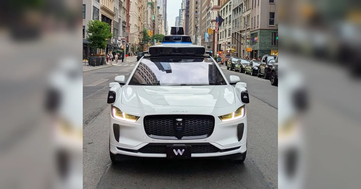 Waymo robotaxi hits a child near an elementary school in Santa Monica