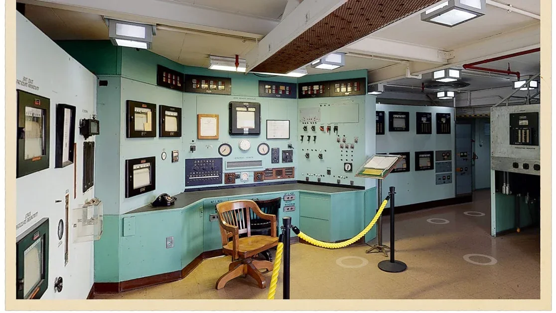 Why so many control rooms were seafoam green (2025)