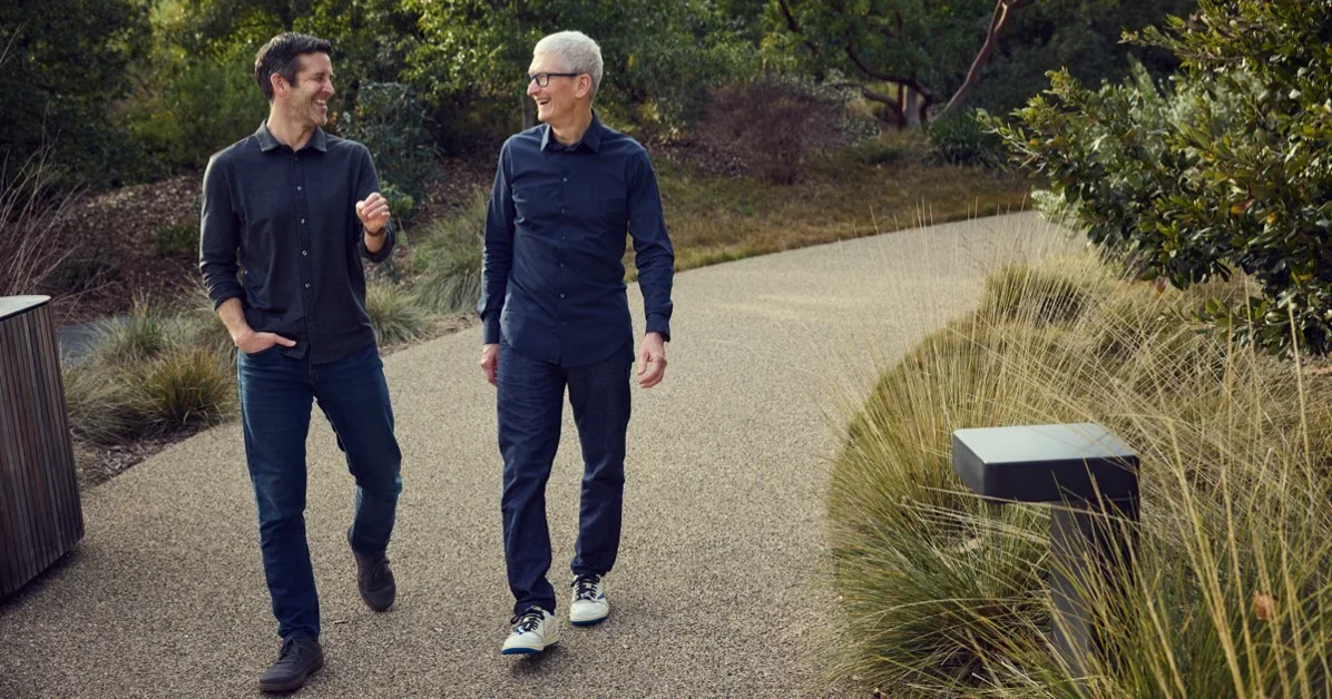 Tim Cook to become Apple Executive Chairman