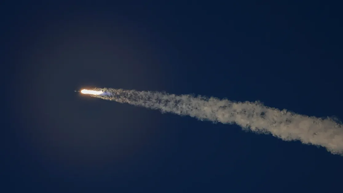 SpaceX wants to launch 100k more Starlink satellites for 100x the bandwidth