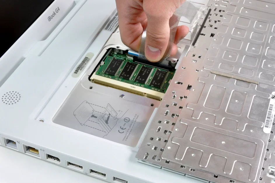 How Apple Used to Design Its Laptops for Repairability