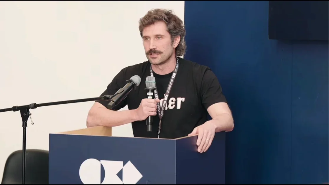 Lecturing Arch users irl
